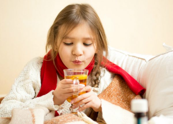 Как вылечить ребенка от простуды домашними рецептами